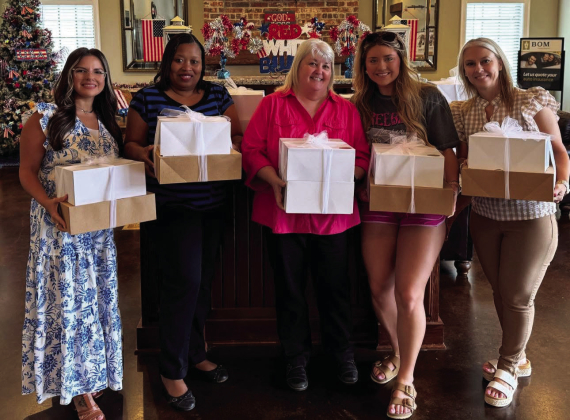 A huge thank you to our BOM customer, Sweet E’s, for baking cupcakes for our staff to deliver to local schools in Sabine Parish. What a sweet way to support our community! Pictured left to right: BOM’s Ashley Parrie, Tonya Hall, Twyla Lovelady, Emalee Anthony, and Tiffany Miller.