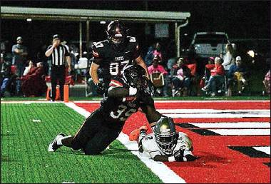 Many Tigers take down Avoyelles Mustangs 35-14