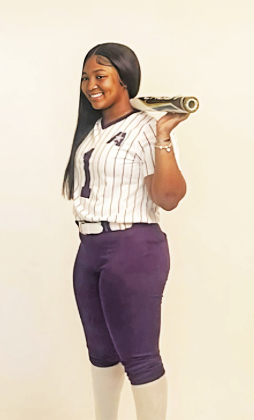 Tia Holmes honored by Hall of Fame