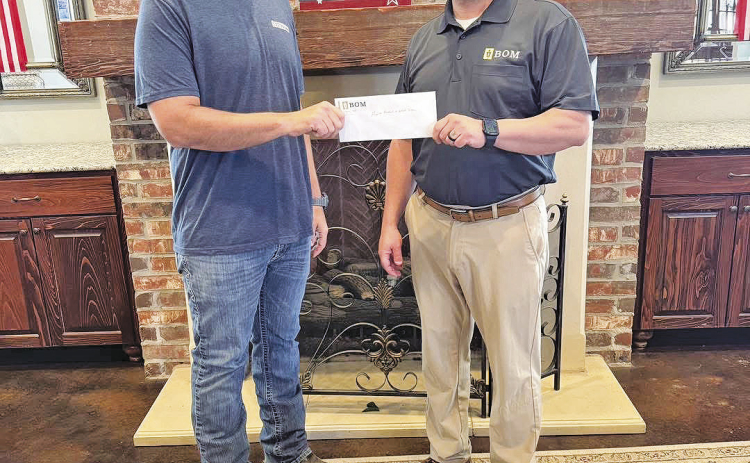 BOM Bank was proud to support Florien Baseball and Softball Inc. with a donation to help invest in local youth athletics! Supporting youth baseball and softball means supporting teamwork, discipline, confidence, and opportunities for young athletes to grow both on and off the field. We’re honored to help organizations that make a lasting impact on our communities and the next generation. Pictured left to right: Tyler Roark and BOM’s Lance Rivers.