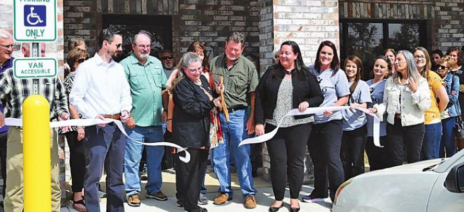 Toledo Pharmacy opens to much fanfare, applause