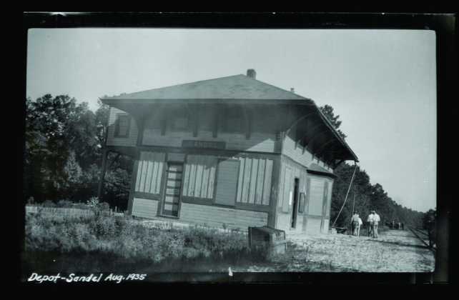 The Sandel, La. railroad depot located south of Florien on the KCS Line. Photo taken in 1935. (KCS Archives-Southern Forest Heritage Museum)