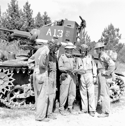 M2A4 light tank and crew during the 1941 Louisiana Maneuvers (Robertson Collection)