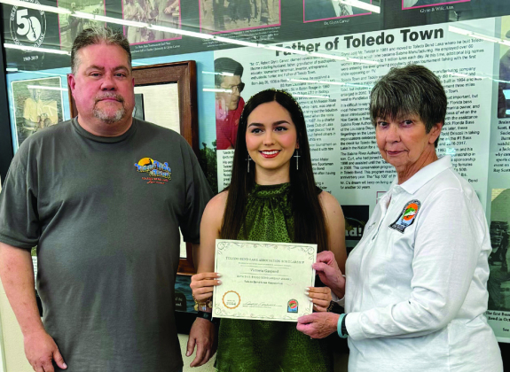 Lake Association awards scholarships to deserving students