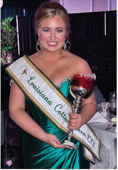 Emma Rose McElwee with her Miss Congeniality Award