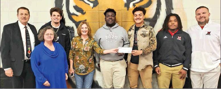 Community Bank donates $2,650 to PCI, Taylor House