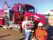 Central Sabine Fire gives Halloween treats